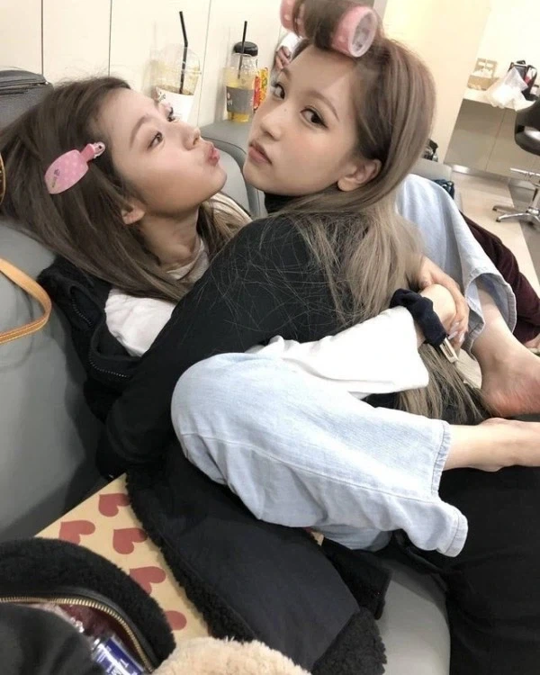 사이 좋은 열도 누나들 jpg - 이미지 2
