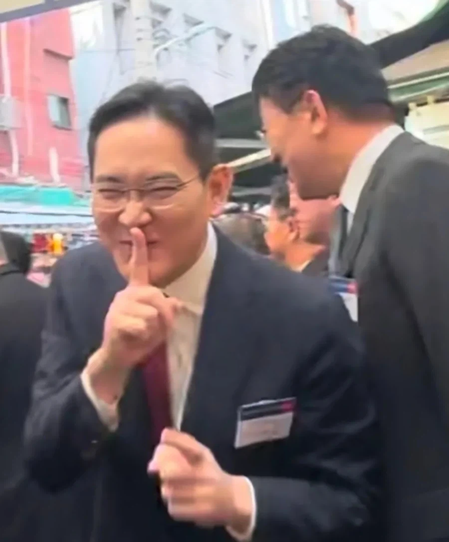 한국남자에게 공개 고백을한 젠슨황 - 이미지 8