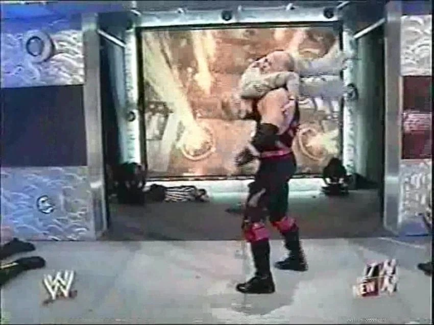 WWE)안전하게 파일 드라이버를 시전하는 장면