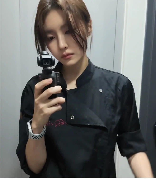 나폴리 맛피아 매장 직원 미모