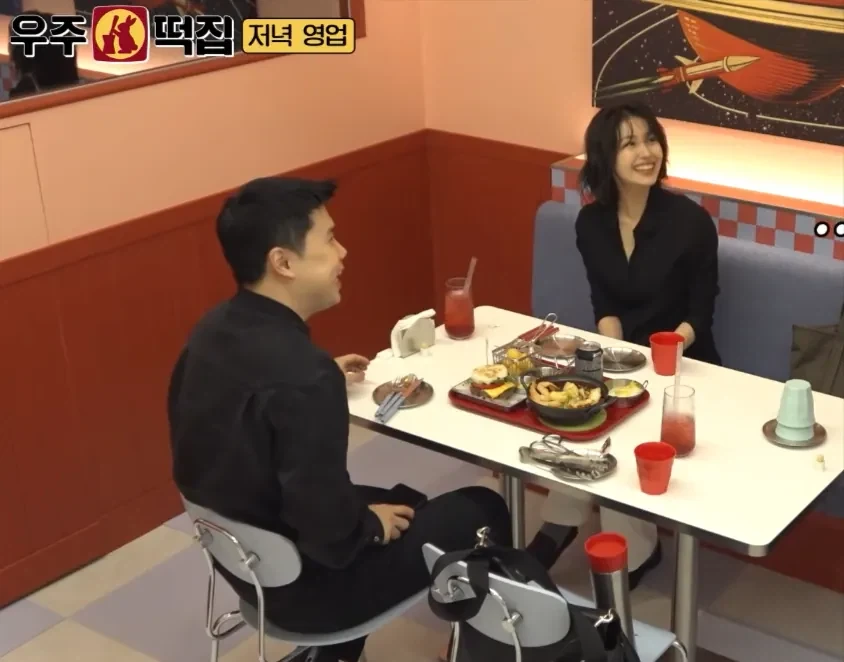 나폴리 맛피아 매장 직원 미모 - 이미지 7