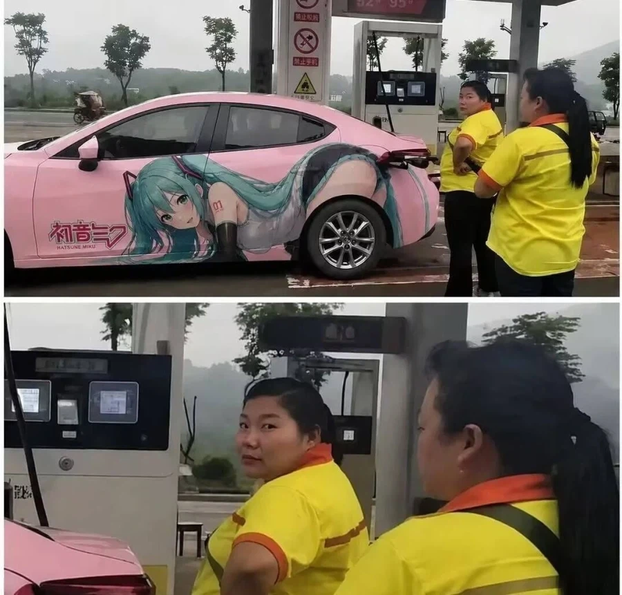 주유하는 주유소 직원이 차주를 보는 표정.jpg