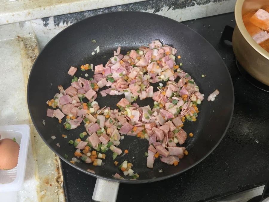 맛있는 볶음밥 만드는데 많은거 필요없다