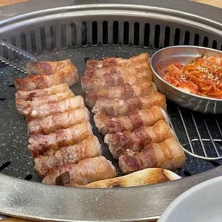 먹음직스러운것 과는 별개로 기분좋은거