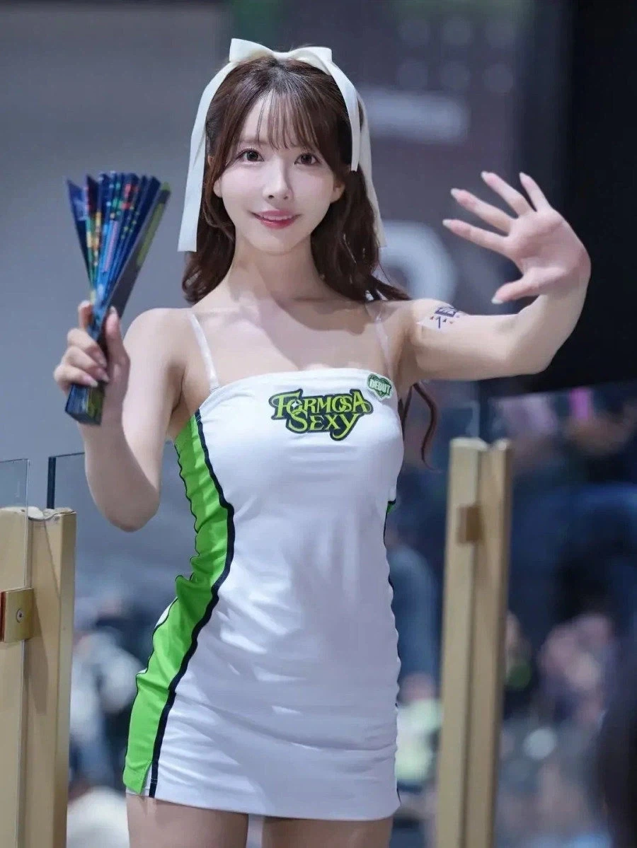 성관계 영상이 떠돌고 있는 현직 치어리더