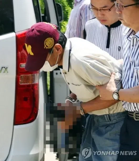 뺑소니 교통사고로 사망 후 버려진 초등학생에게 총상이 있던 이유.jpg - 이미지 6