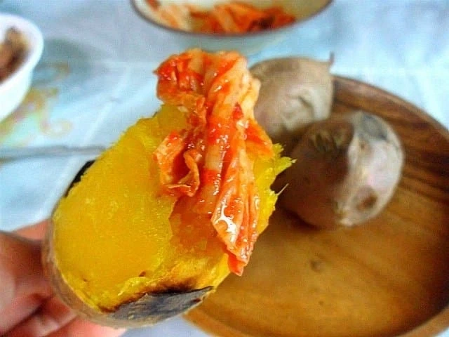솔찍히 말도 안되는 조합인데 존나 맛있음
