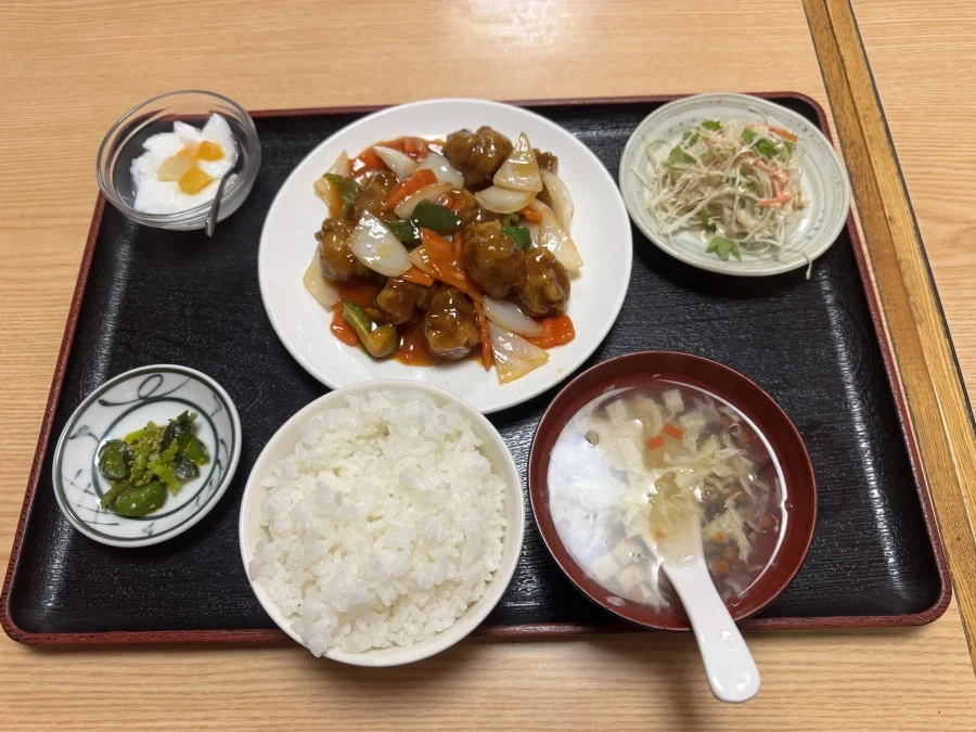 가끔 일본에서 가성비 중식당 가면 느끼는거