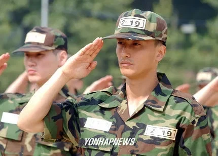 사실 구형 군복이 위장 능력은 더 뛰어남