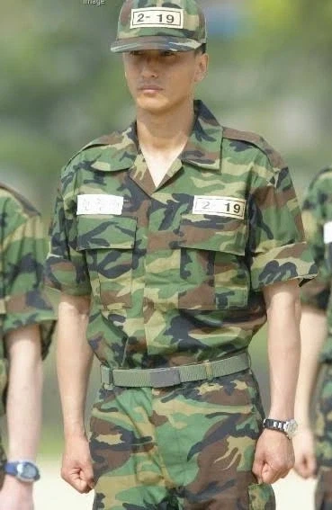 사실 구형 군복이 위장 능력은 더 뛰어남 - 이미지 2