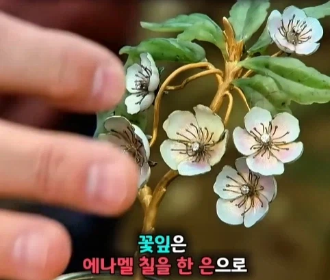 전쟁용사들을 위해 헌정한 파베르제 최고 걸작의 엄청난 가치.jpg - 이미지 23
