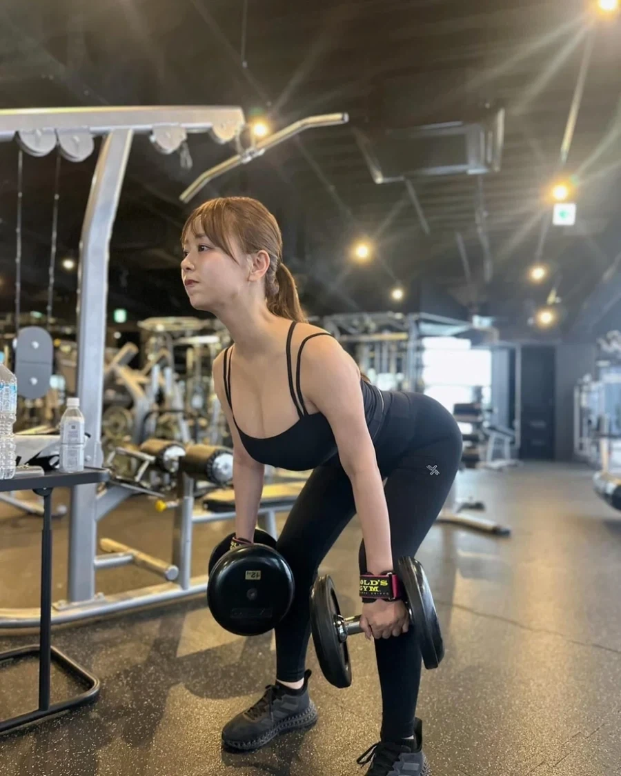 모몽가 안에 있는 존재