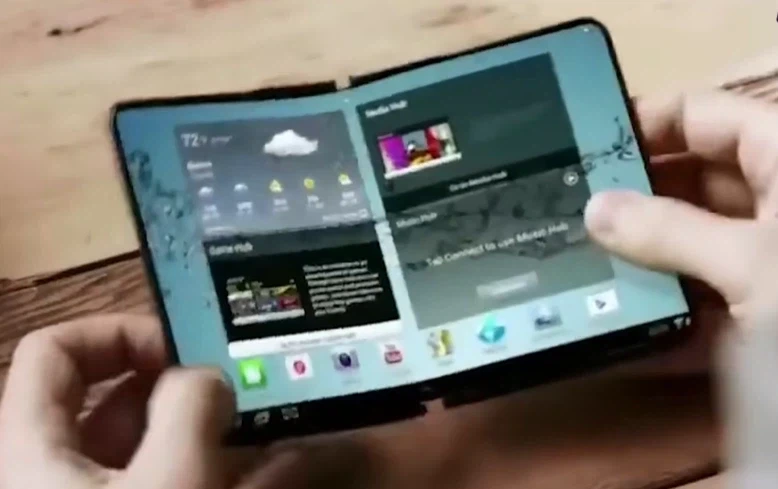 아이폰 듀오 없었으면 폴드8 안나왔다는게 헛소리인게