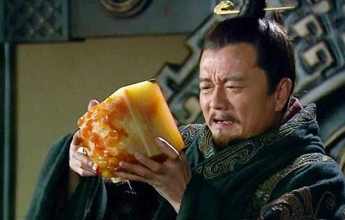 창작물서 전국옥새를 묘사할때 꼭 묘사하는 디테일 - 이미지 4