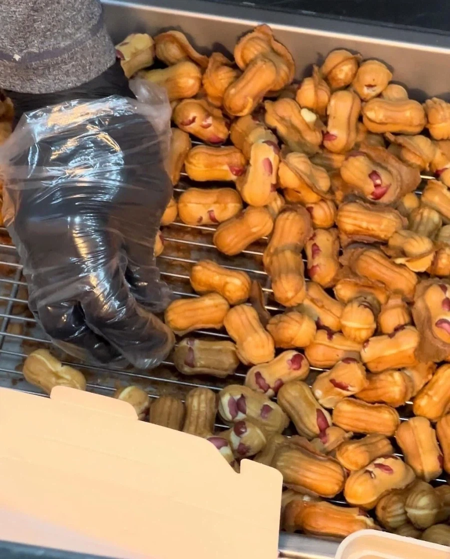 호불호 갈리는 땅콩빵.jpg