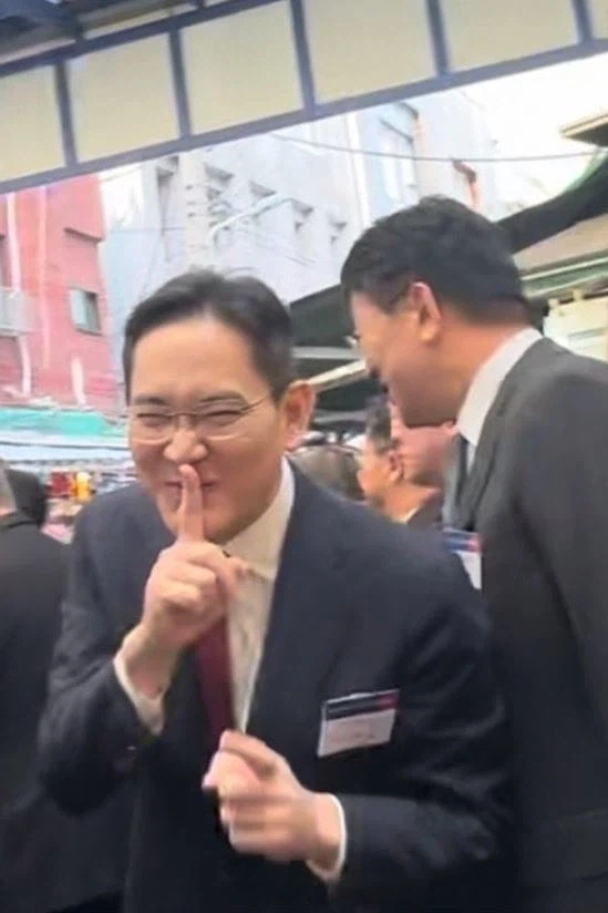 ??? : 만들고 나니까 너네들이 뭘 할지 이제는 다 알거 같아서 넣었다 - 이미지 4