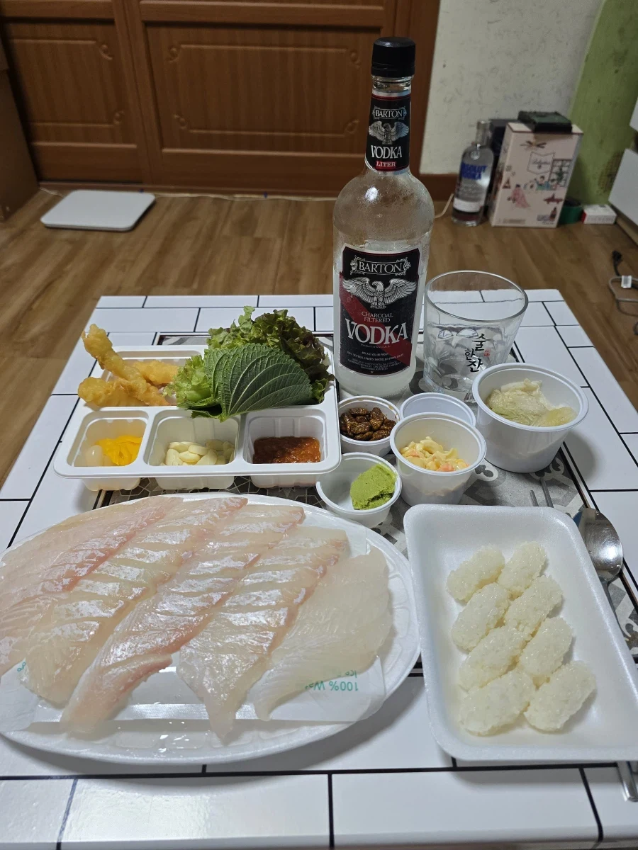 동네 회 4천원 올랐네... ㅠ.ㅜ