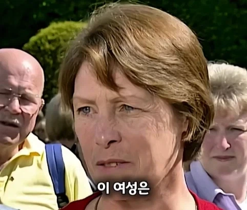130년 된 오토마타 인형의 가치.jpg