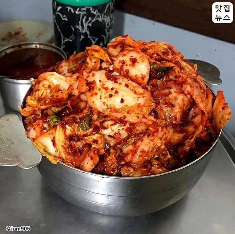 김치가 유난히 맛있는 식당 .jpg - 이미지 2